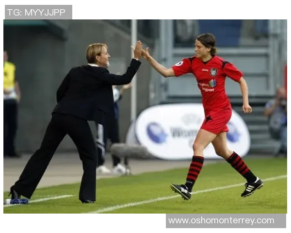 杜伊斯堡与波鸿精彩对决集锦回顾赛场瞬间尽显足球魅力