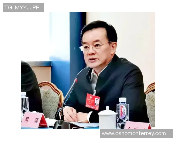 周强专访：从职业选手到电竞领军者的英雄联盟成长之路